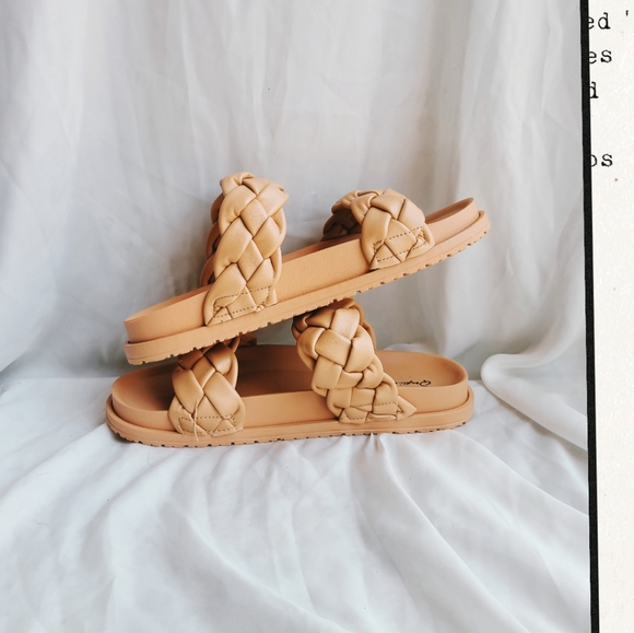 🚨ONLY A FEW PAIRS LEFT// Sand braided slide - Picture 5 of 6